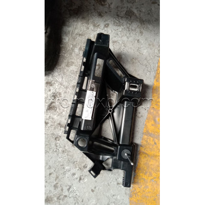 Left Bracket A2138807103