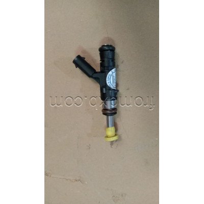 Engine Fuel Injector A1390700500
