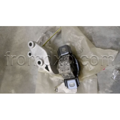 Engine Mounting A1322200148