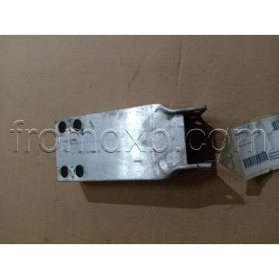 Amplifier Mount Right Side A2056200695